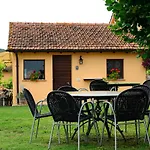 Ośrodek wypoczynkowy Borgo Mandoleto - Country & Solomeo